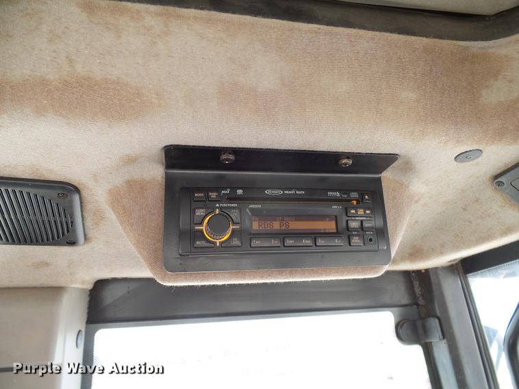 image for item DD1283 2008 Case IH Farmall 105U MFWD tractor