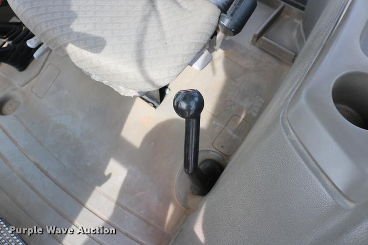 image for item DD1283 2008 Case IH Farmall 105U MFWD tractor