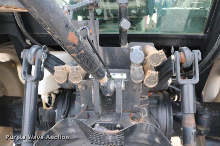 image for item DD1283 2008 Case IH Farmall 105U MFWD tractor