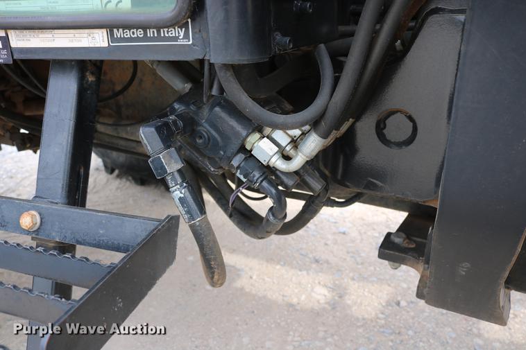 image for item DD1283 2008 Case IH Farmall 105U MFWD tractor