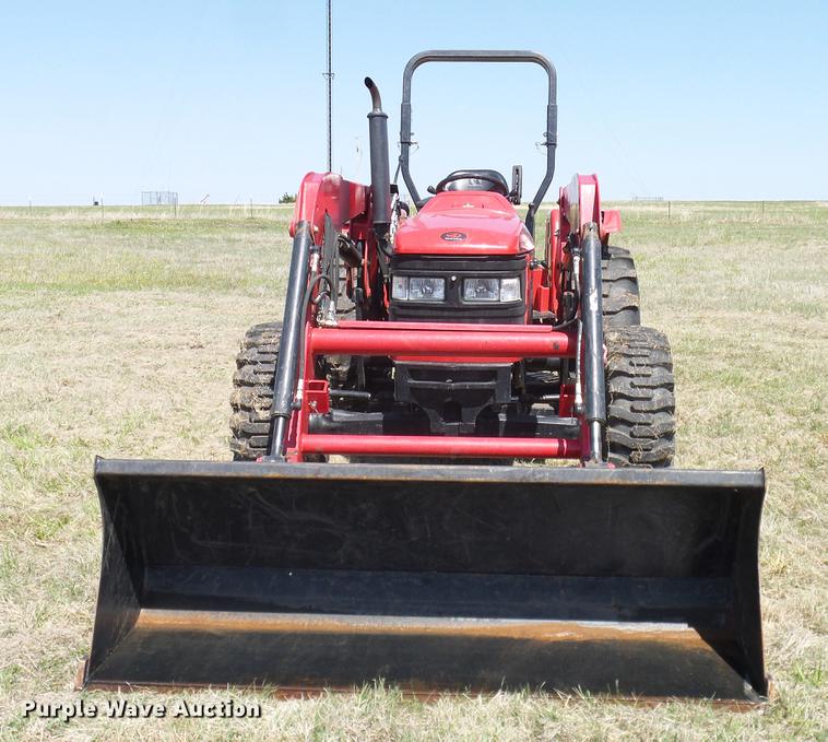 image for item DD1284 2011 Mahindra 5530 MFWD tractor