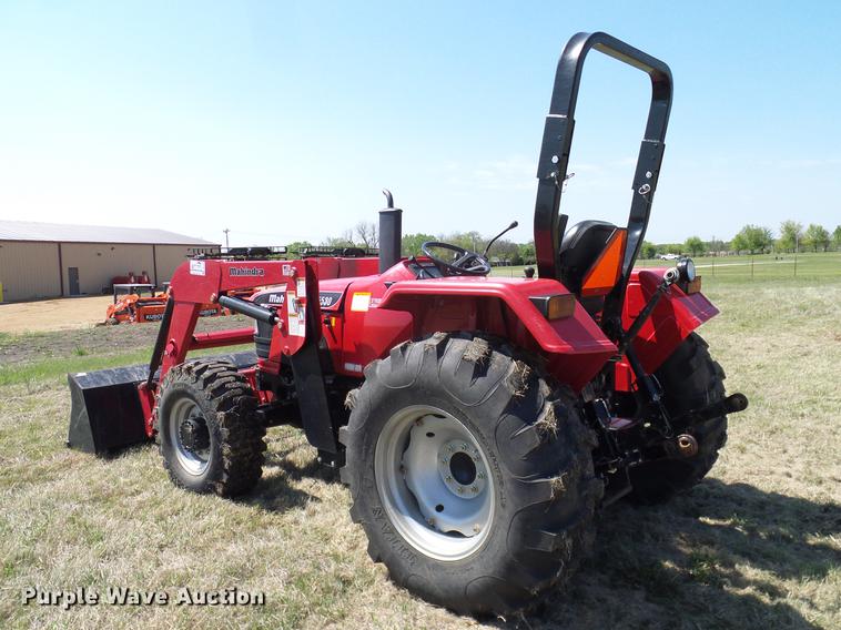 image for item DD1284 2011 Mahindra 5530 MFWD tractor