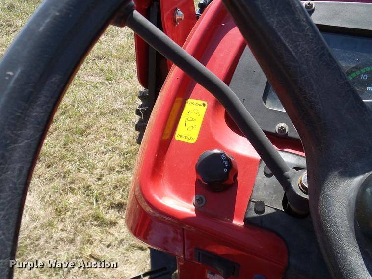 image for item DD1284 2011 Mahindra 5530 MFWD tractor