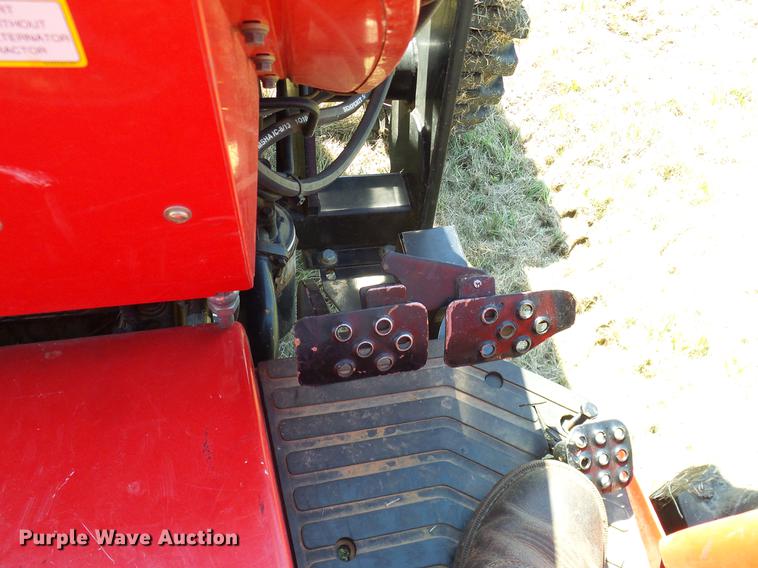 image for item DD1284 2011 Mahindra 5530 MFWD tractor