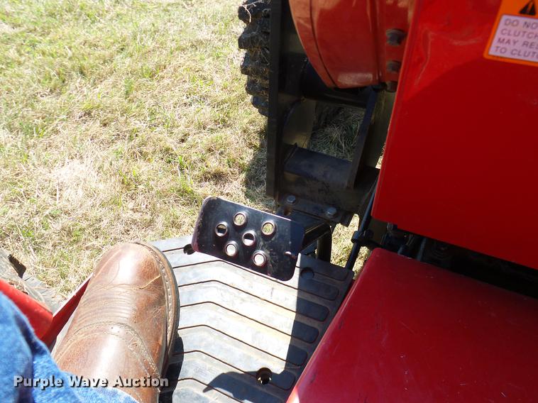 image for item DD1284 2011 Mahindra 5530 MFWD tractor