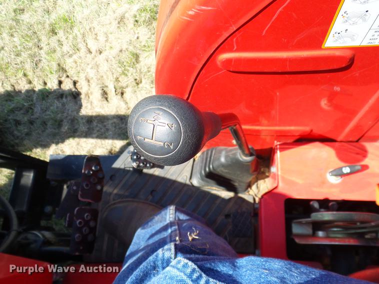 image for item DD1284 2011 Mahindra 5530 MFWD tractor