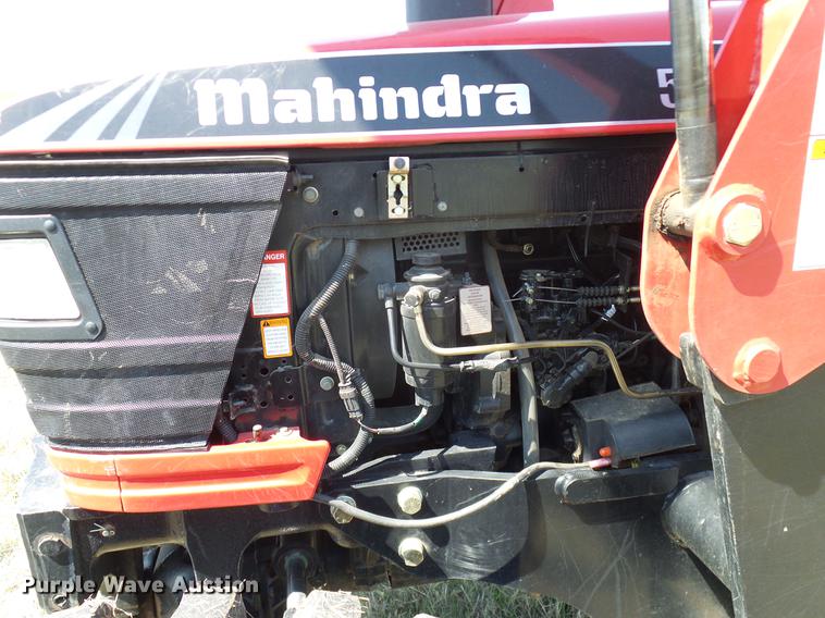 image for item DD1284 2011 Mahindra 5530 MFWD tractor