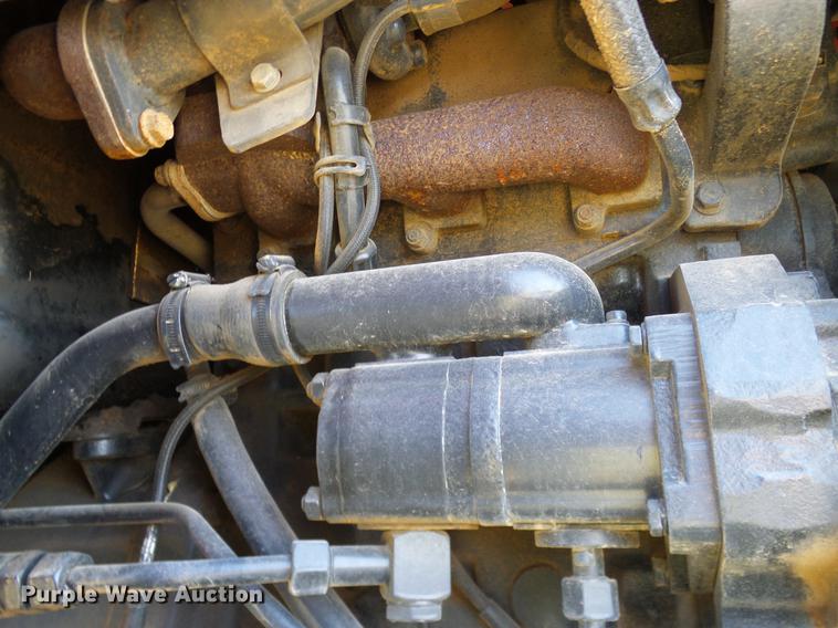 image for item DD1284 2011 Mahindra 5530 MFWD tractor