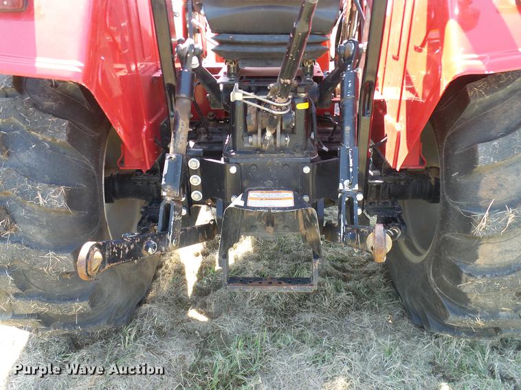 image for item DD1284 2011 Mahindra 5530 MFWD tractor