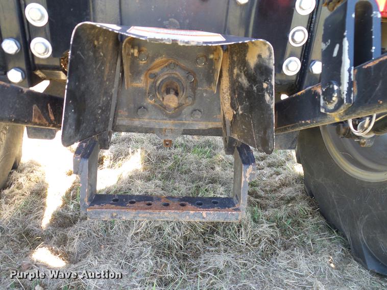 image for item DD1284 2011 Mahindra 5530 MFWD tractor