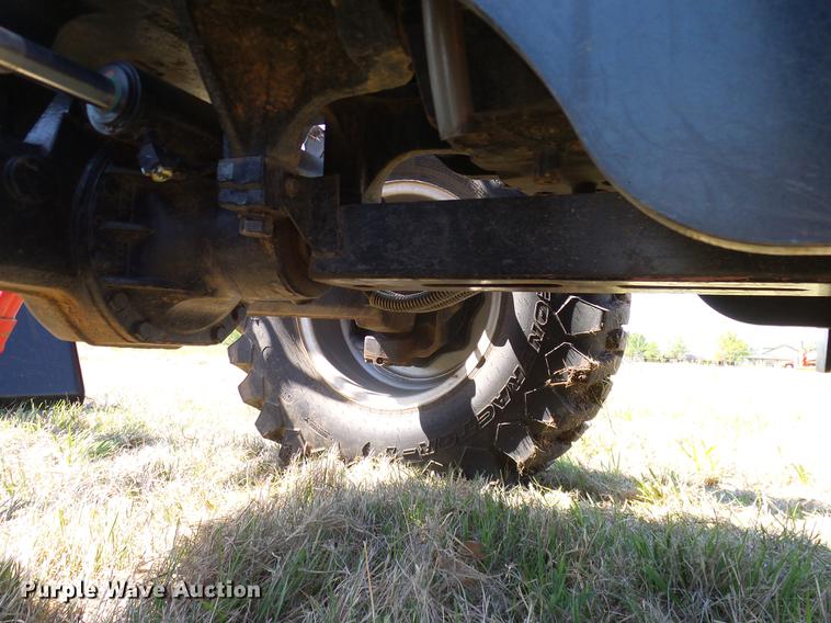 image for item DD1284 2011 Mahindra 5530 MFWD tractor