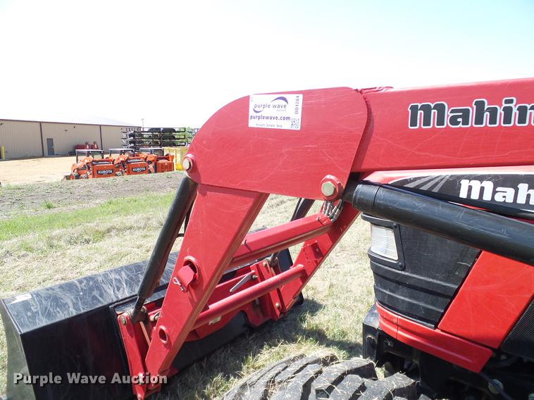 image for item DD1284 2011 Mahindra 5530 MFWD tractor
