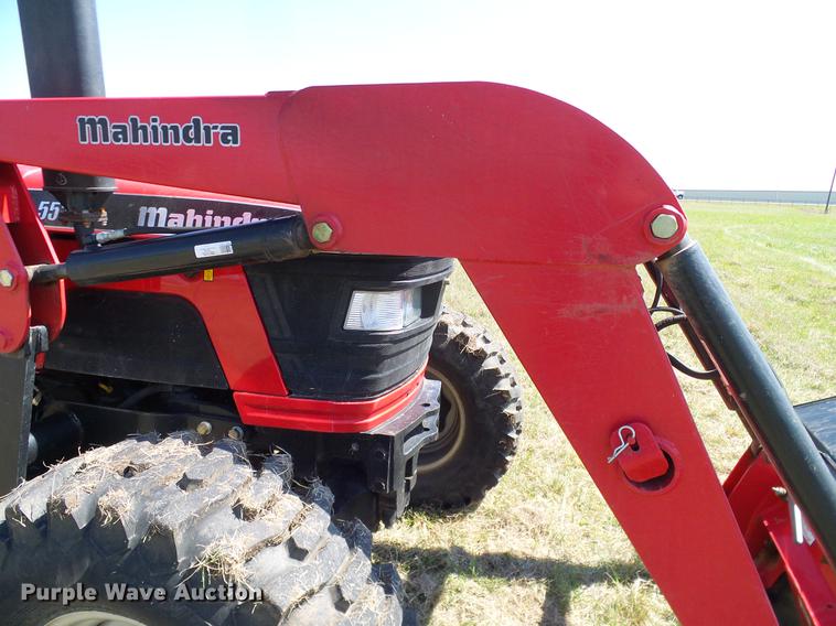 image for item DD1284 2011 Mahindra 5530 MFWD tractor