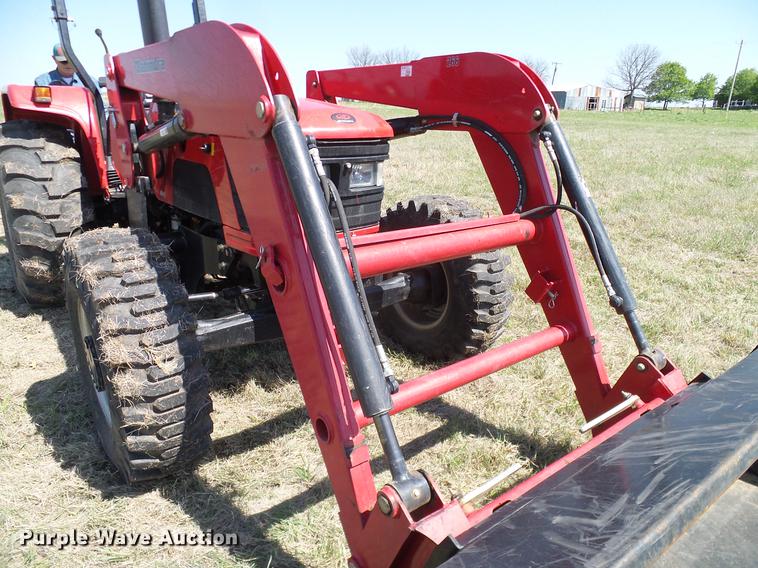 image for item DD1284 2011 Mahindra 5530 MFWD tractor