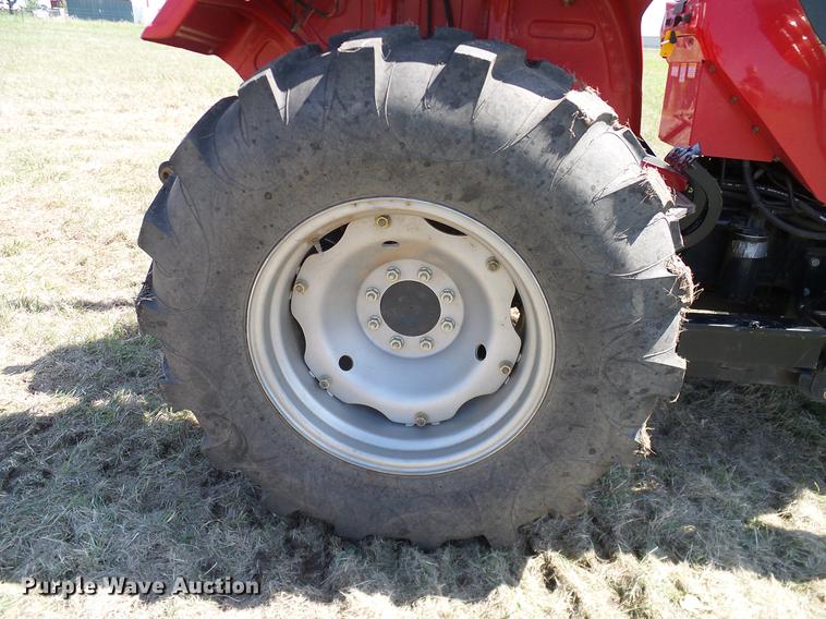 image for item DD1284 2011 Mahindra 5530 MFWD tractor