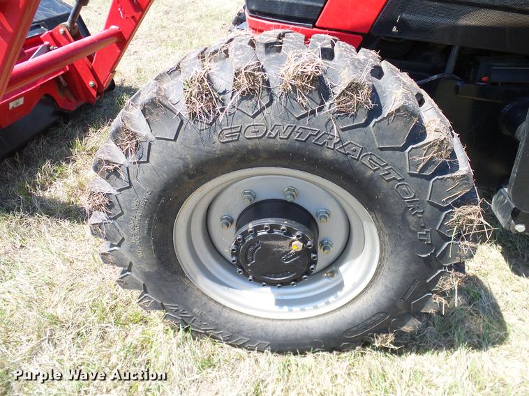 image for item DD1284 2011 Mahindra 5530 MFWD tractor