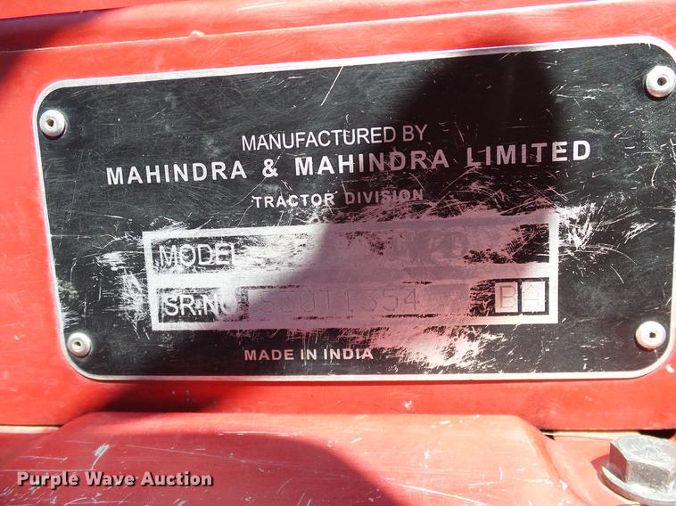 image for item DD1284 2011 Mahindra 5530 MFWD tractor