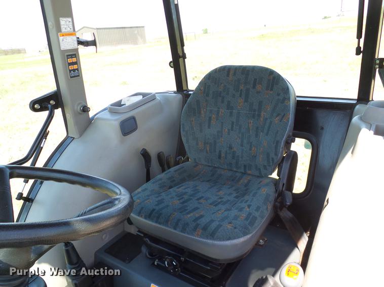 image for item DD1285 2012 Mahindra 5010HST MFWD tractor