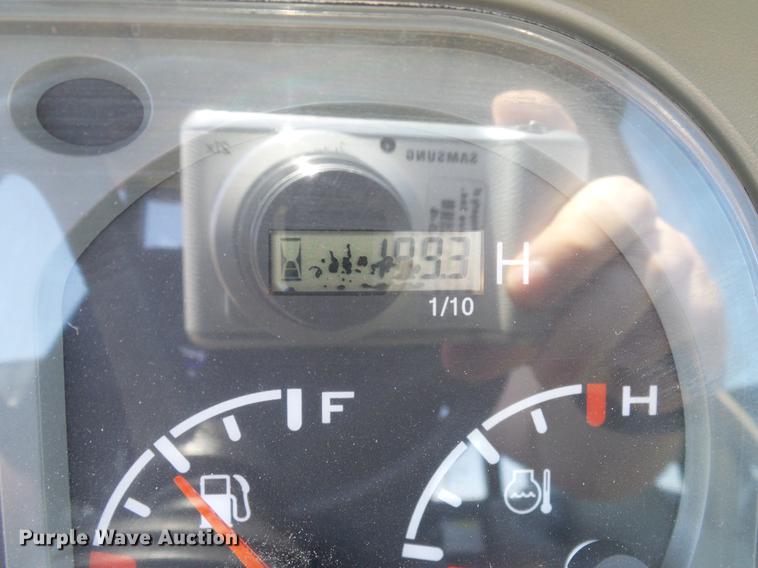 image for item DD1285 2012 Mahindra 5010HST MFWD tractor