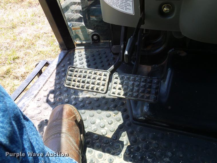 image for item DD1285 2012 Mahindra 5010HST MFWD tractor