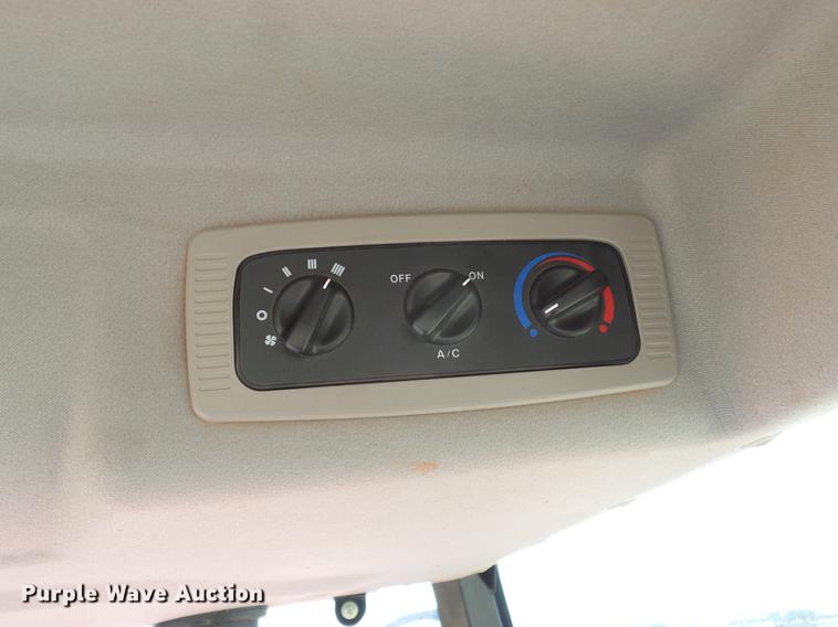 image for item DD1285 2012 Mahindra 5010HST MFWD tractor