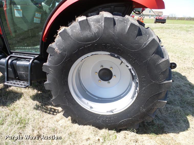 image for item DD1285 2012 Mahindra 5010HST MFWD tractor