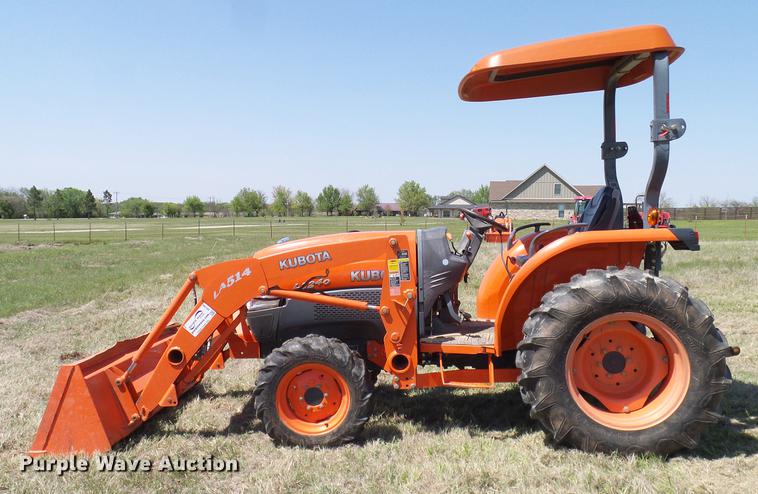image for item DD1286 2007 Kubota L3240D MFWD tractor