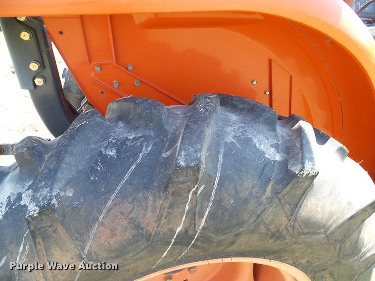 image for item DD1286 2007 Kubota L3240D MFWD tractor