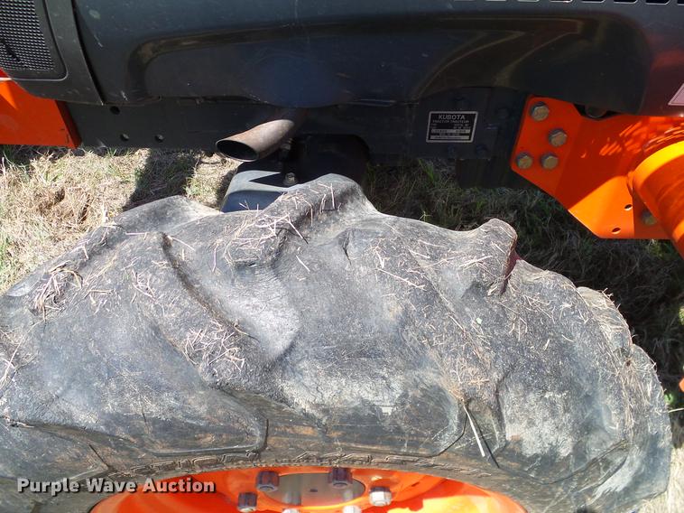 image for item DD1286 2007 Kubota L3240D MFWD tractor