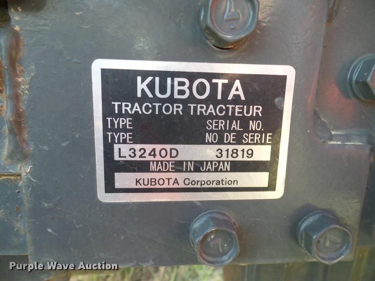 image for item DD1286 2007 Kubota L3240D MFWD tractor
