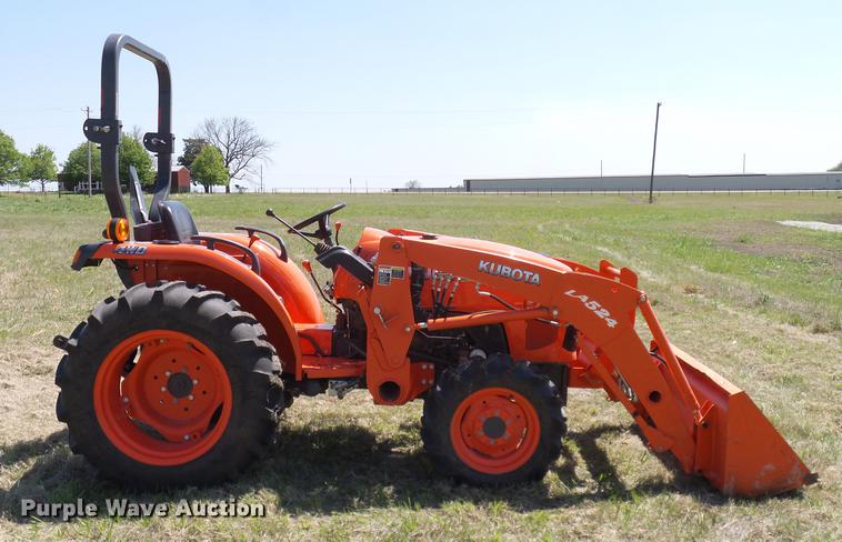 image for item DD1287 2013 Kubota L3200D MFWD tractor