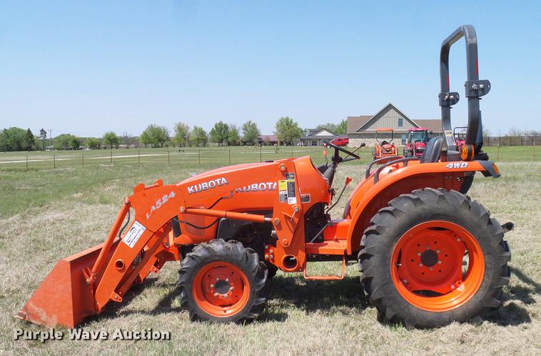 image for item DD1287 2013 Kubota L3200D MFWD tractor