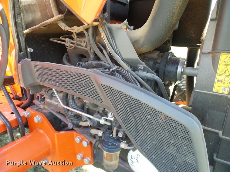 image for item DD1287 2013 Kubota L3200D MFWD tractor