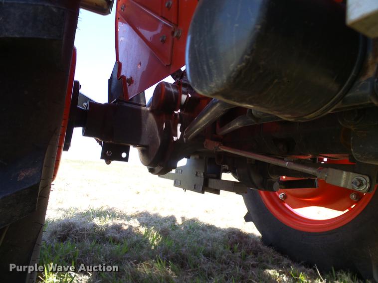 image for item DD1287 2013 Kubota L3200D MFWD tractor