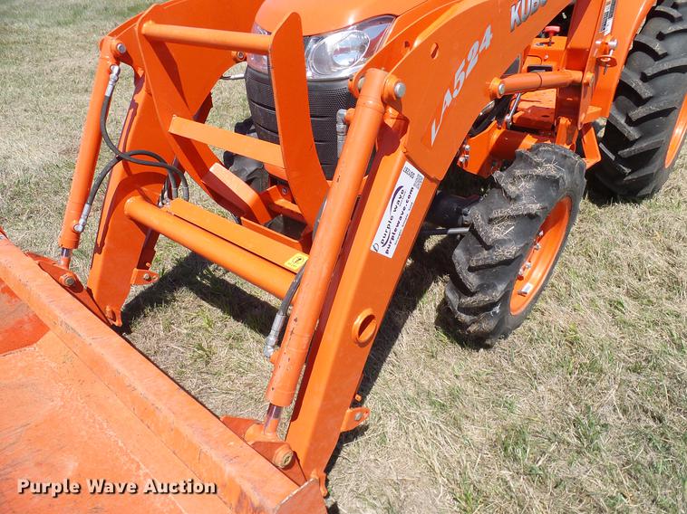 image for item DD1287 2013 Kubota L3200D MFWD tractor