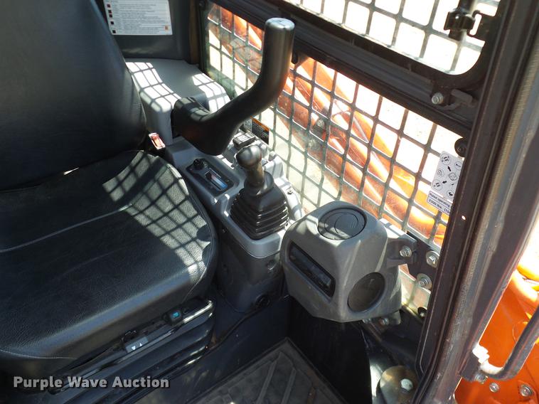 image for item DD1288 2016 Kubota SVL75-2 skid steer