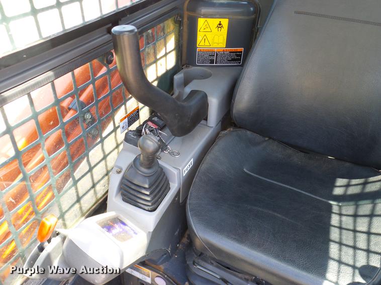 image for item DD1288 2016 Kubota SVL75-2 skid steer