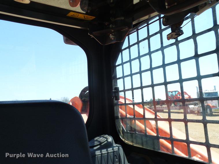 image for item DD1288 2016 Kubota SVL75-2 skid steer