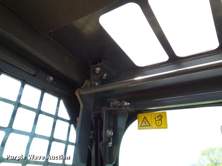 image for item DD1288 2016 Kubota SVL75-2 skid steer