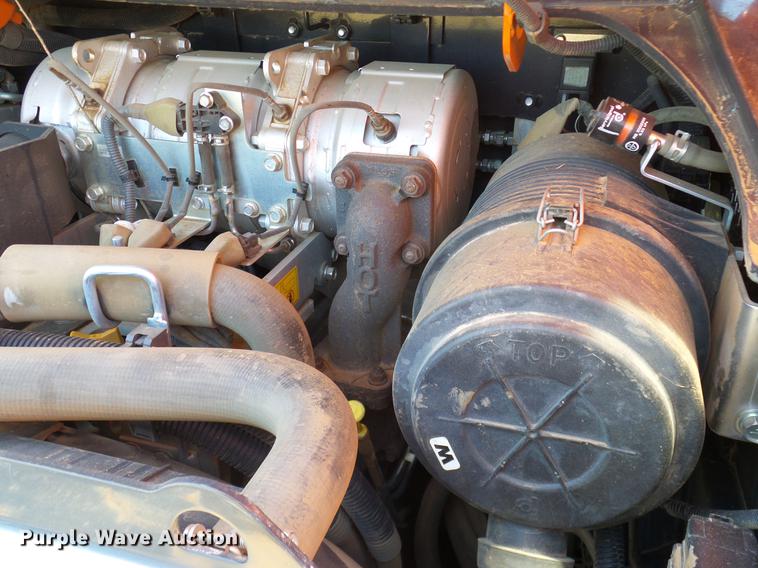 image for item DD1288 2016 Kubota SVL75-2 skid steer