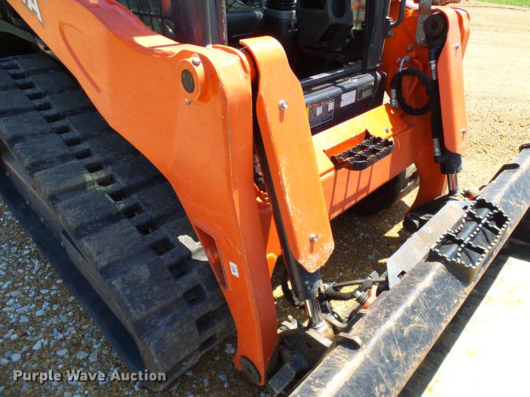 image for item DD1288 2016 Kubota SVL75-2 skid steer