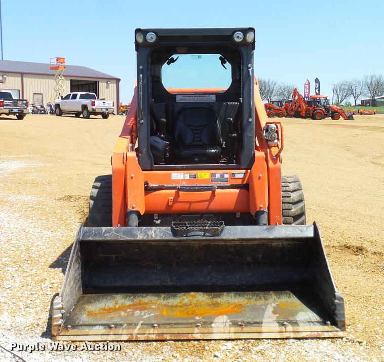 image for item DD1289 2016 Kubota SSV75 skid steer