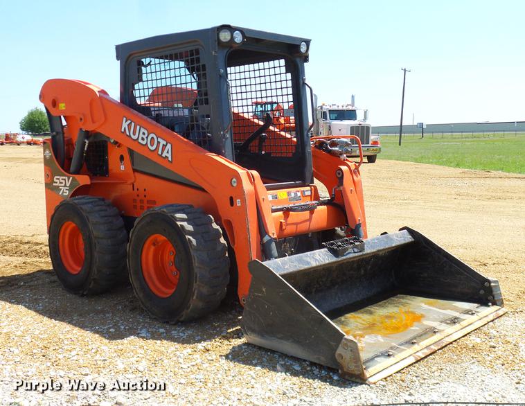 image for item DD1289 2016 Kubota SSV75 skid steer