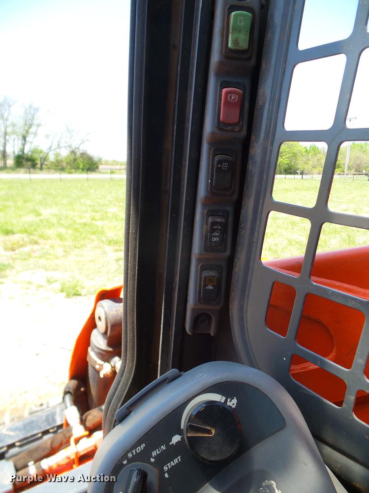 image for item DD1289 2016 Kubota SSV75 skid steer