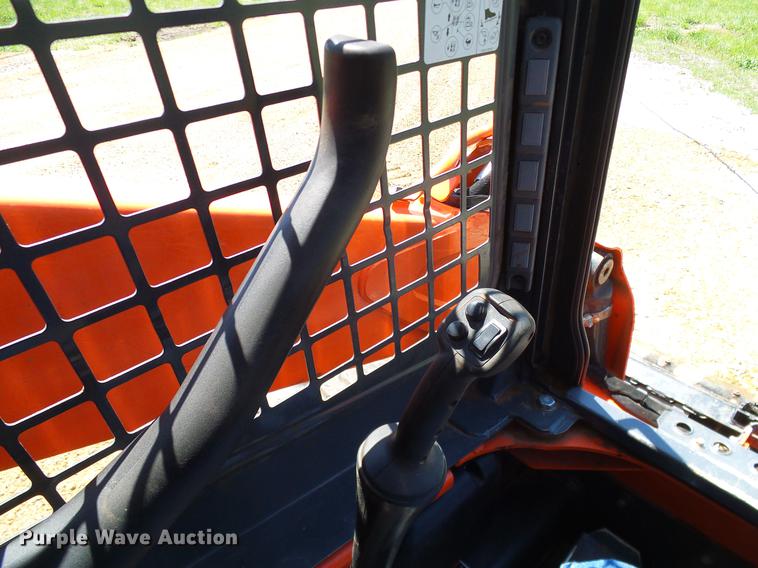 image for item DD1289 2016 Kubota SSV75 skid steer