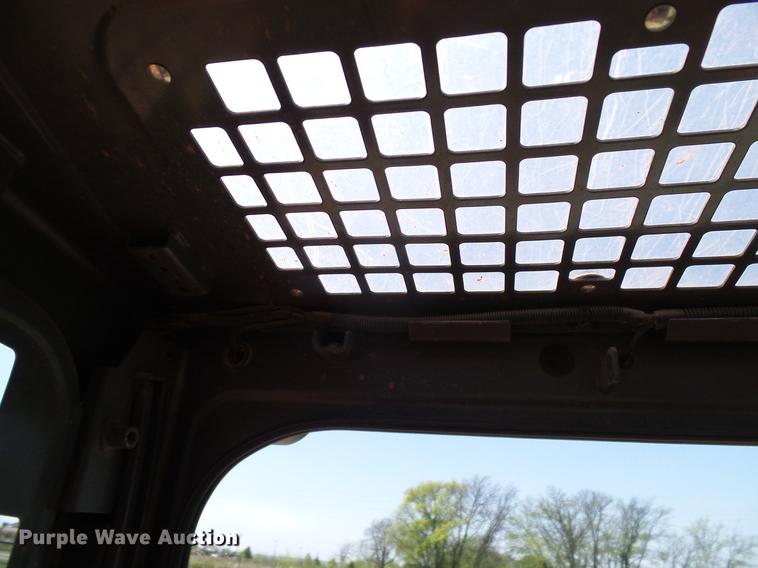 image for item DD1289 2016 Kubota SSV75 skid steer