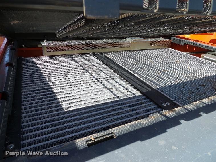 image for item DD1289 2016 Kubota SSV75 skid steer