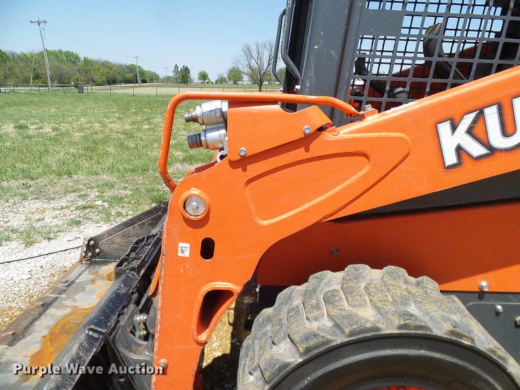 image for item DD1289 2016 Kubota SSV75 skid steer