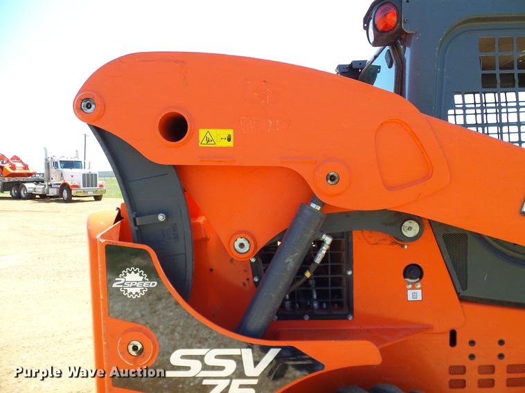 image for item DD1289 2016 Kubota SSV75 skid steer