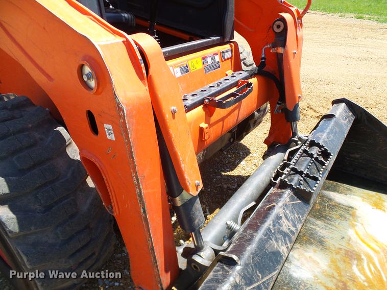 image for item DD1289 2016 Kubota SSV75 skid steer